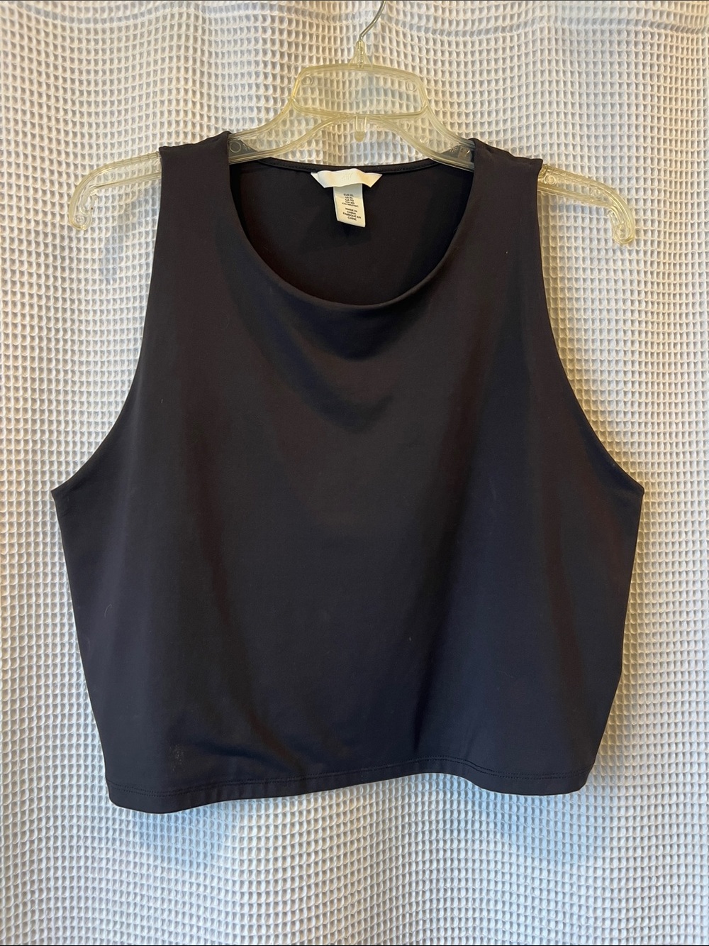 H&M Black Sleeveless Cropped Tank